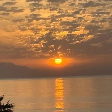 Wake Up To Panoramic Sea Views Beachfront On Promenade 2 Bed 1 Bath By Namasteelite * Torremolinos