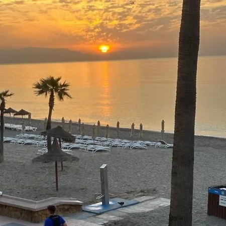 Apartament Wake Up To Panoramic Sea Views Beachfront On Promenade 2 Bed 1 Bath By Namasteelite Torremolinos